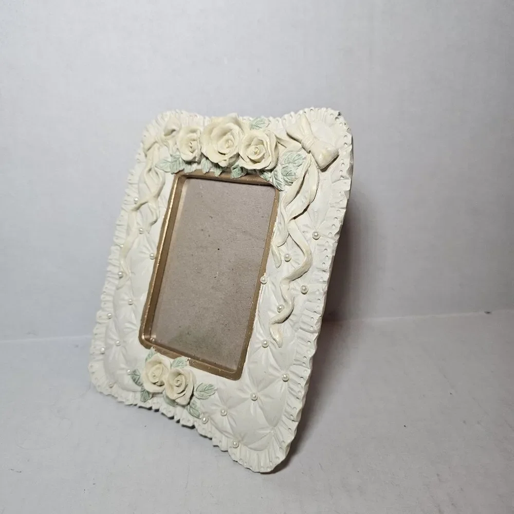 Tufted Style Floral Rose Shabby Chic Standing Picture Frame Beige  3